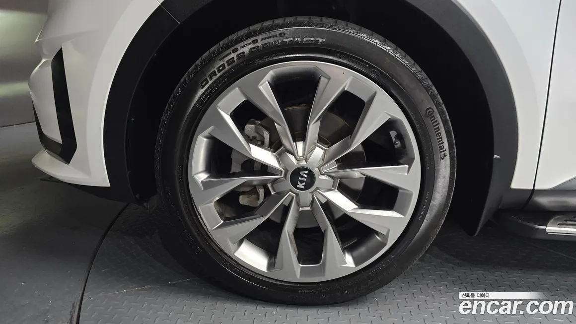 Kia Sorento — фото 5