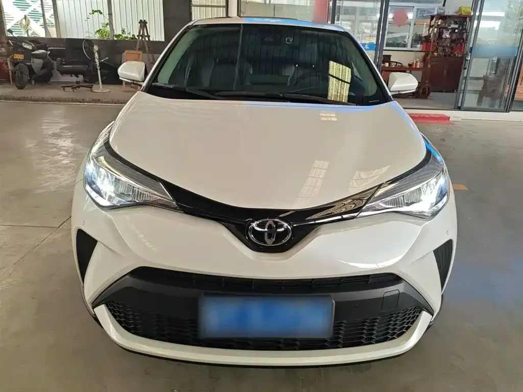Toyota C-HR — фото 3