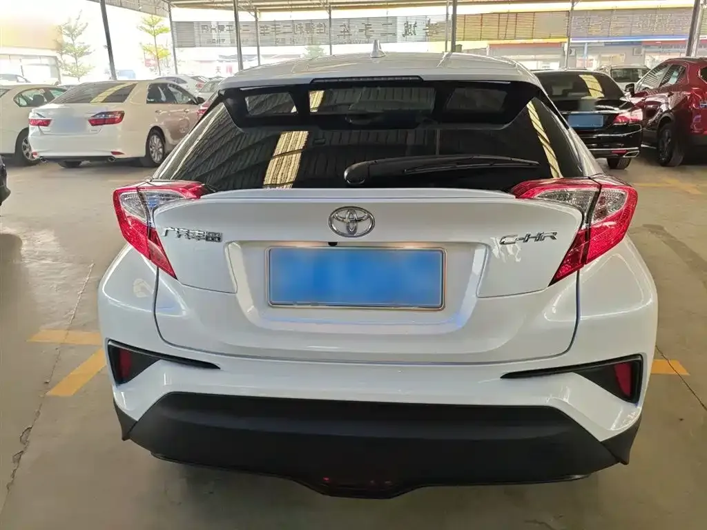 Toyota C-HR — фото 6