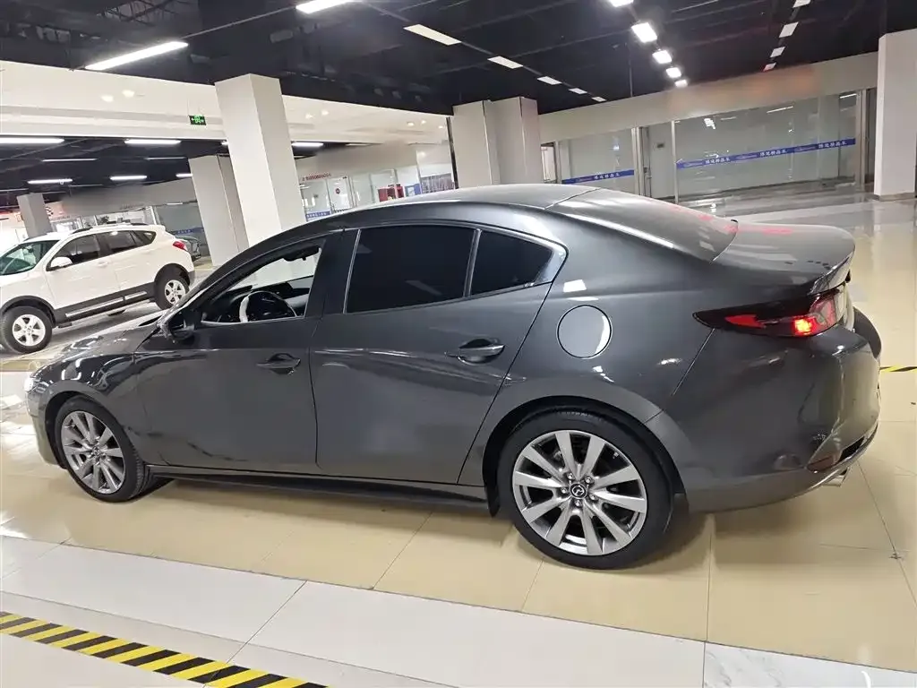 Mazda 3 Axela 2022 из CN, фото 5