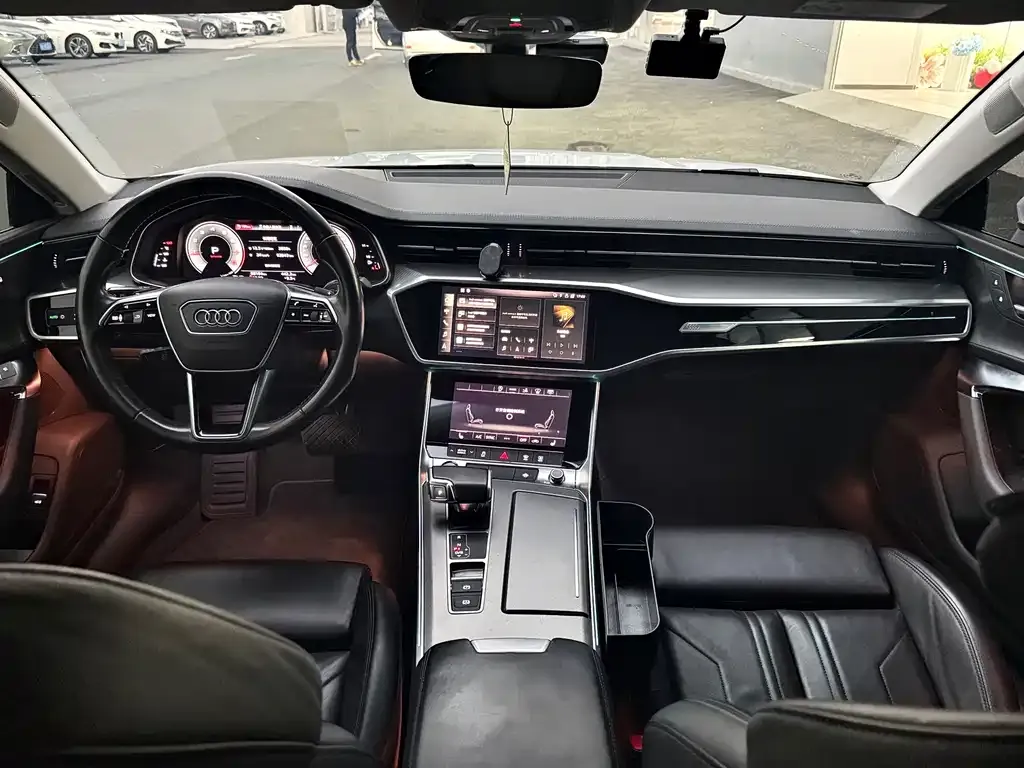 Audi A7 2021 из CN, фото 10