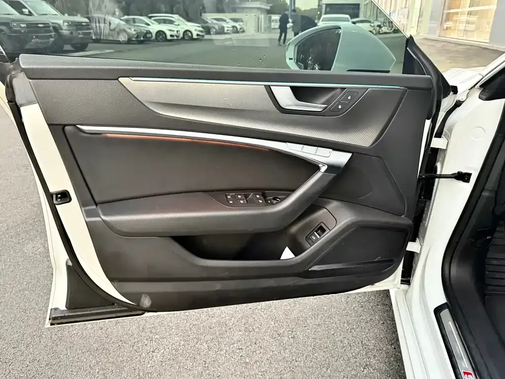 Audi A7 2021 из CN, фото 5