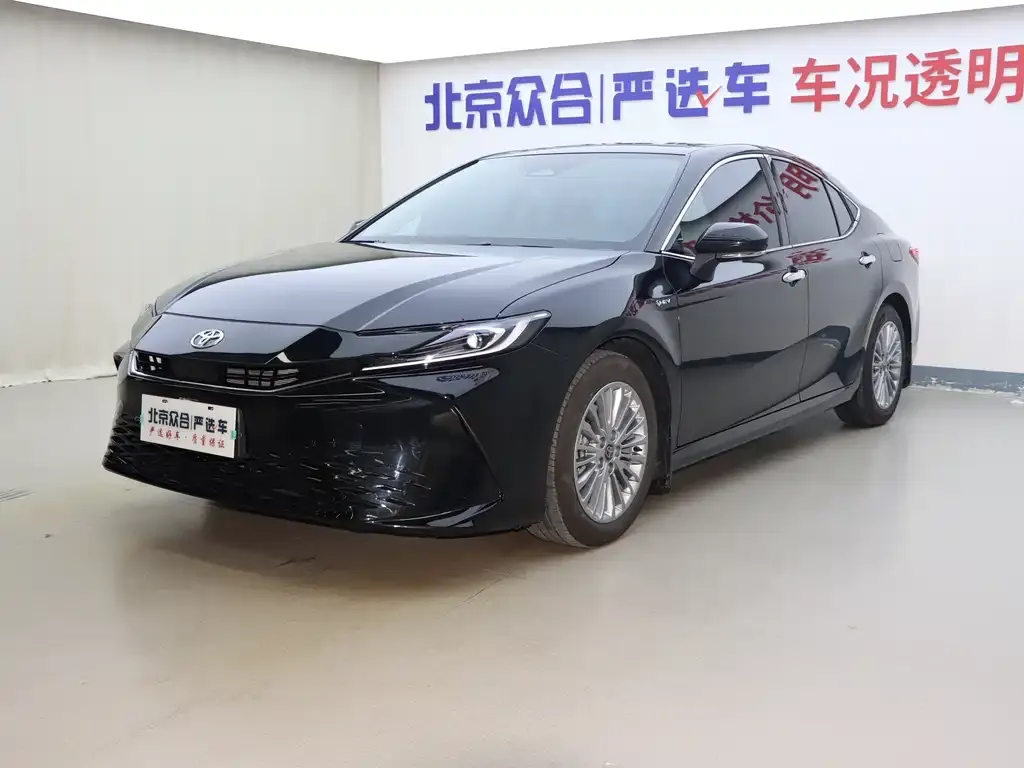 Toyota Camry 2025 из CN, фото 1