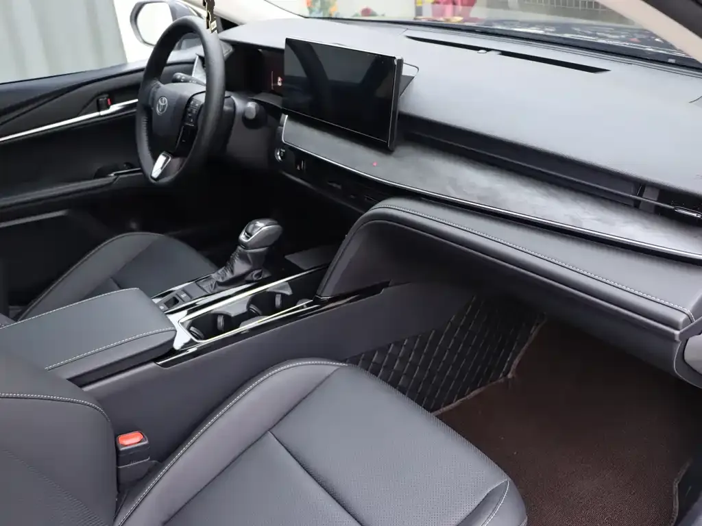 Toyota Camry 2025 из CN, фото 8