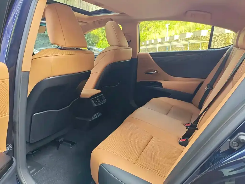 Lexus ES 2022 из CN, фото 5