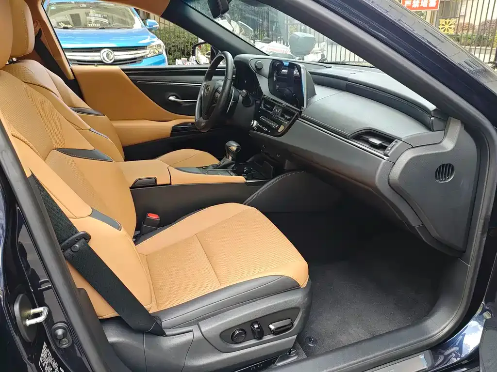 Lexus ES 2022 из CN, фото 9