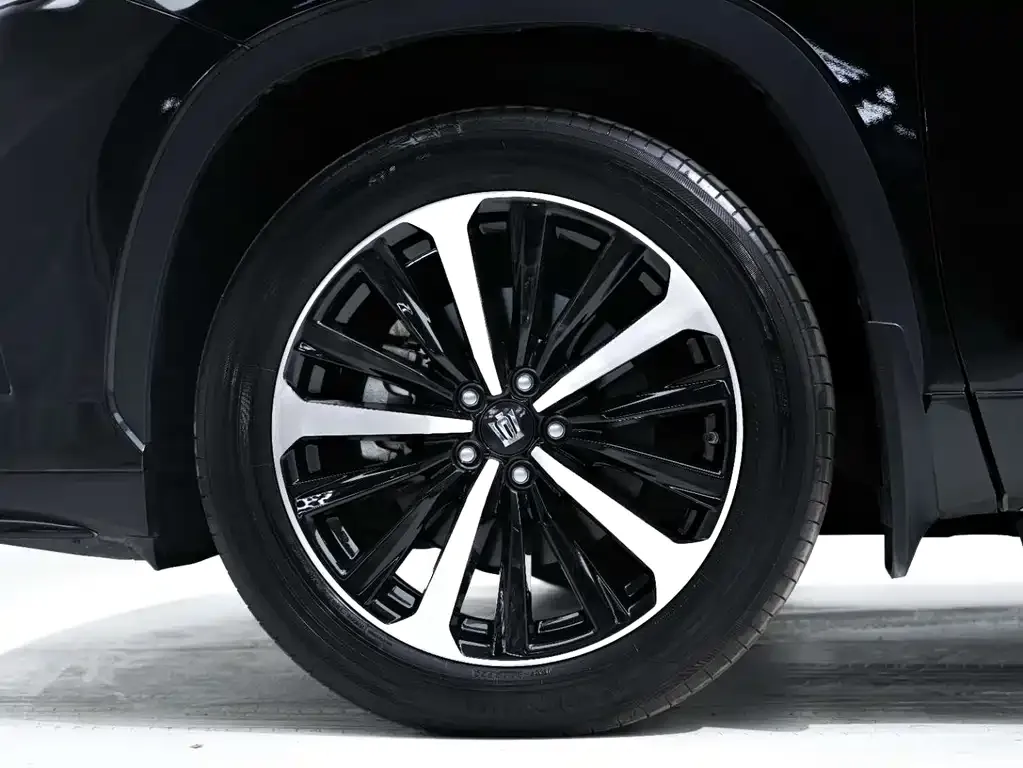Toyota Crown Kluger 2023 из CN, фото 4