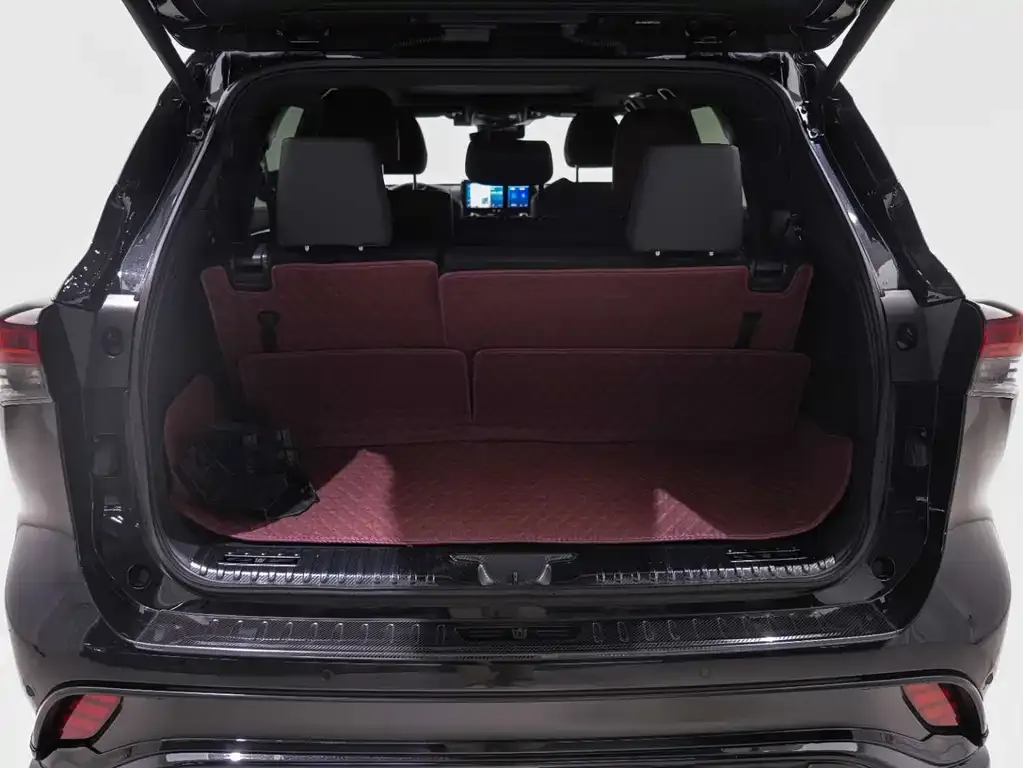 Toyota Crown Kluger 2023 из CN, фото 8