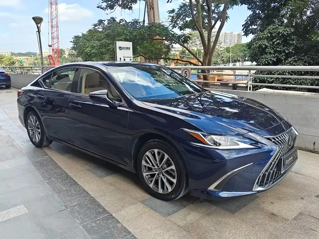 Lexus ES — фото 3