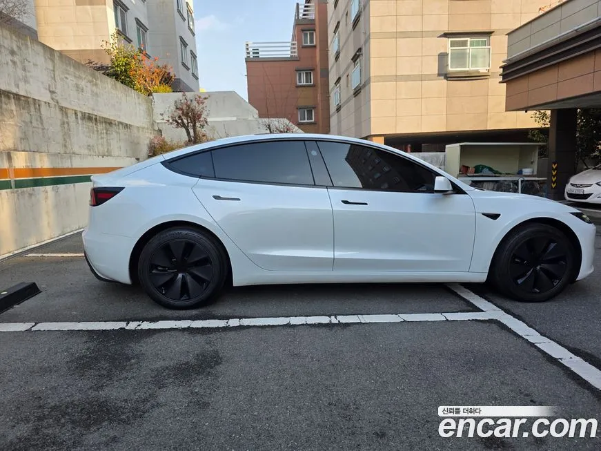 Tesla Model 3 2025 из KR, фото 2