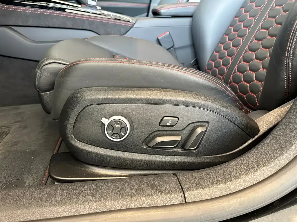 Audi RS 5 2024 из CN, фото 9