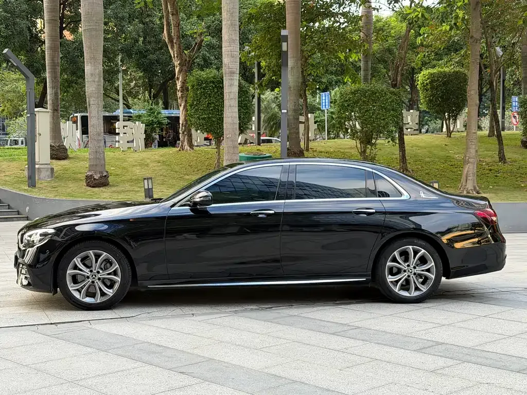 Mercedes-Benz E-Class 2022 из CN, фото 4