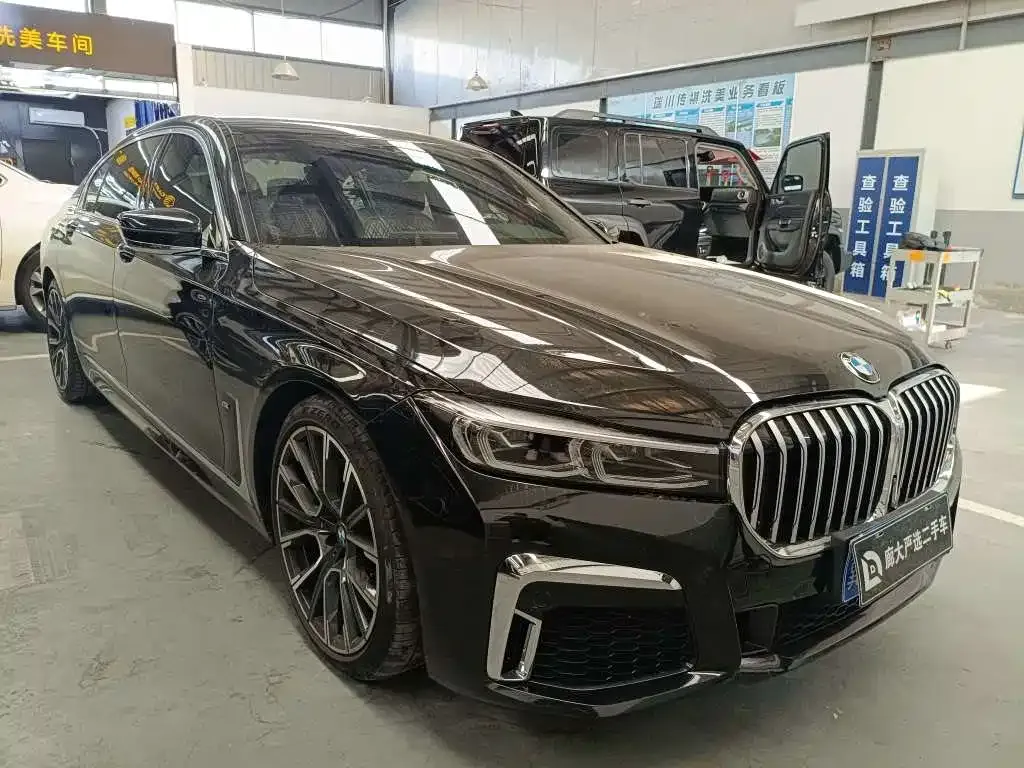 BMW 7 Series 2021 из CN, фото 3