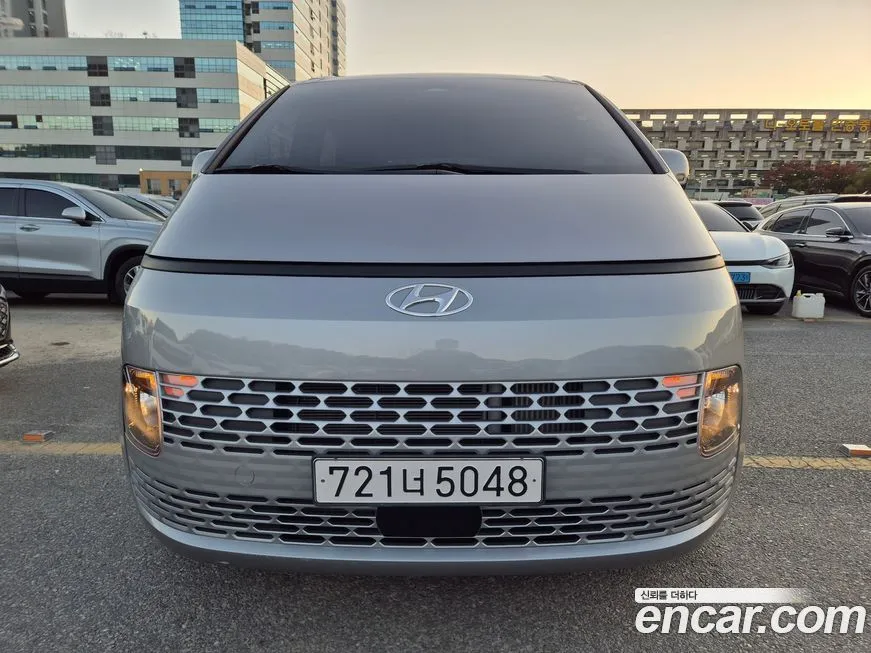 Hyundai Staria — фото 1