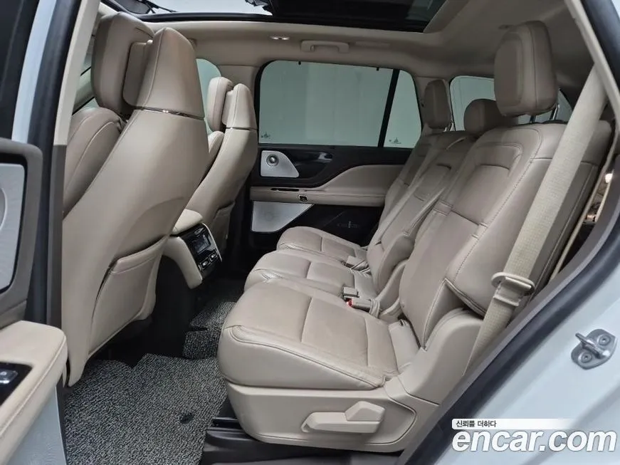 Lincoln Aviator — фото 10