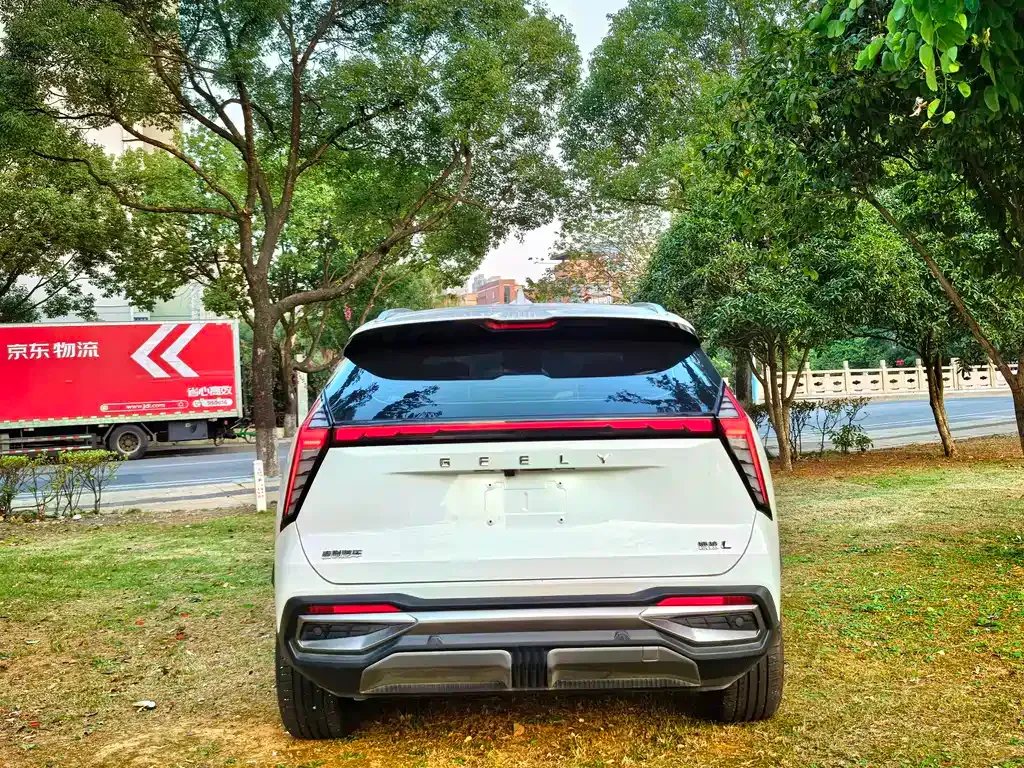 Geely Boyue L 2024 из CN, фото 4