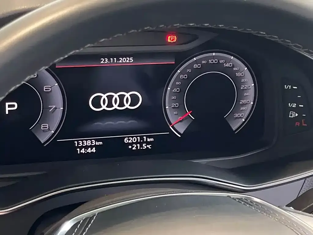 Audi A6L 2024 из CN, фото 10