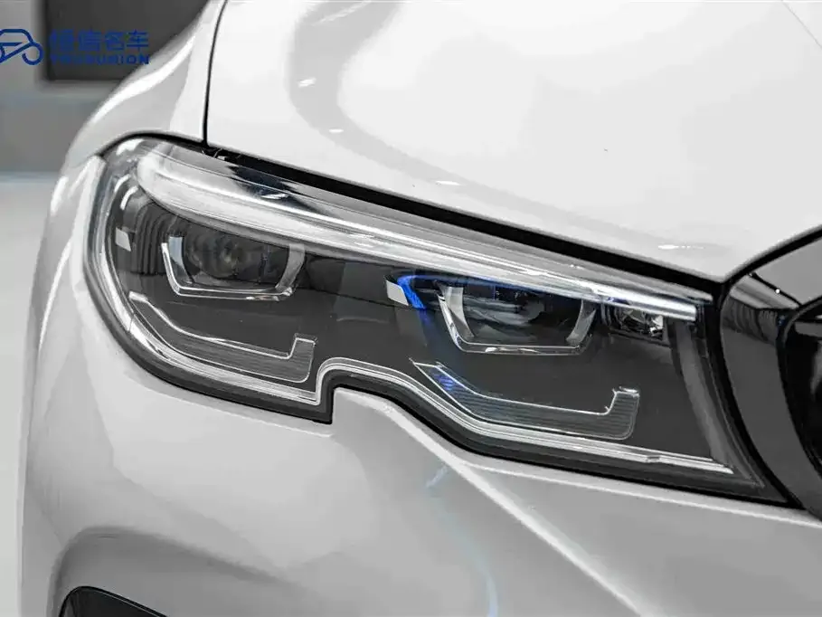BMW 3 Series 2022 из CN, фото 10