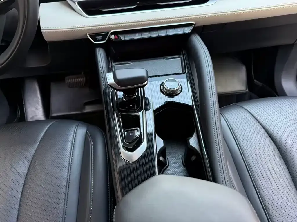 Geely Xingyue L 2023 из CN, фото 10