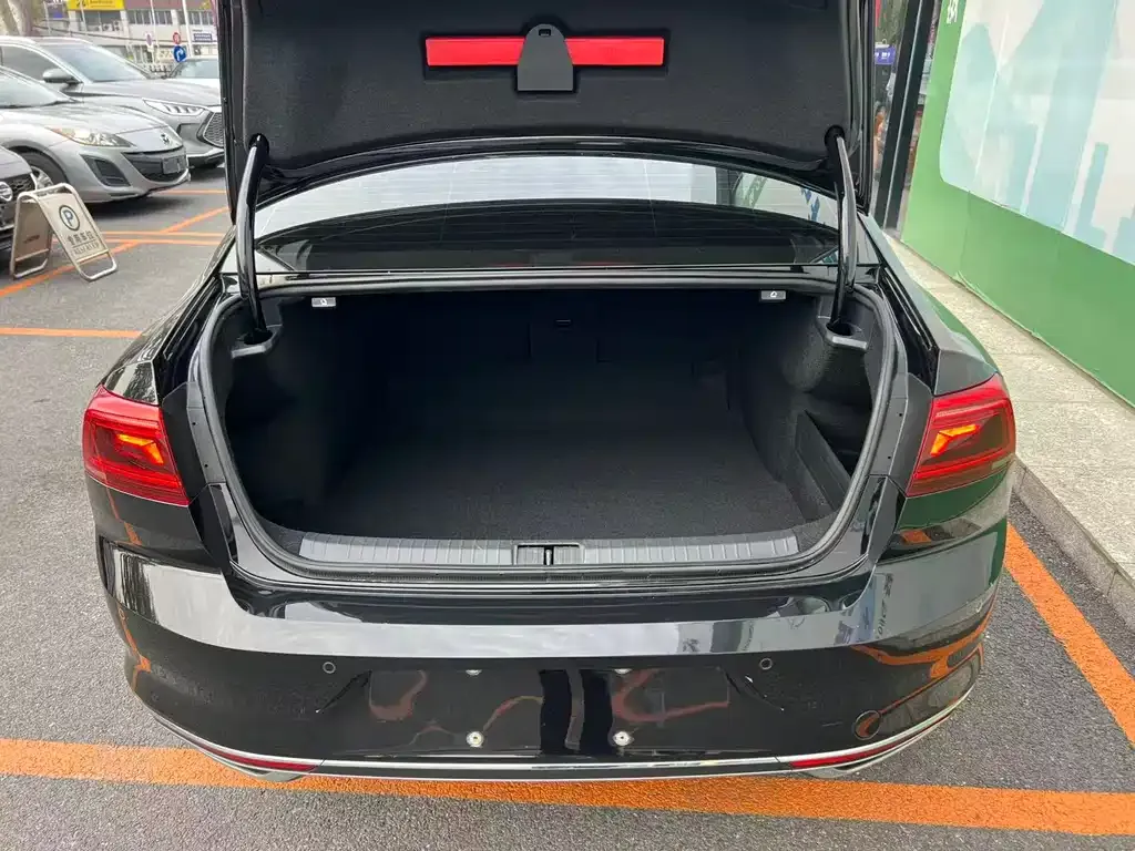 Volkswagen Magotan 2022 из CN, фото 7