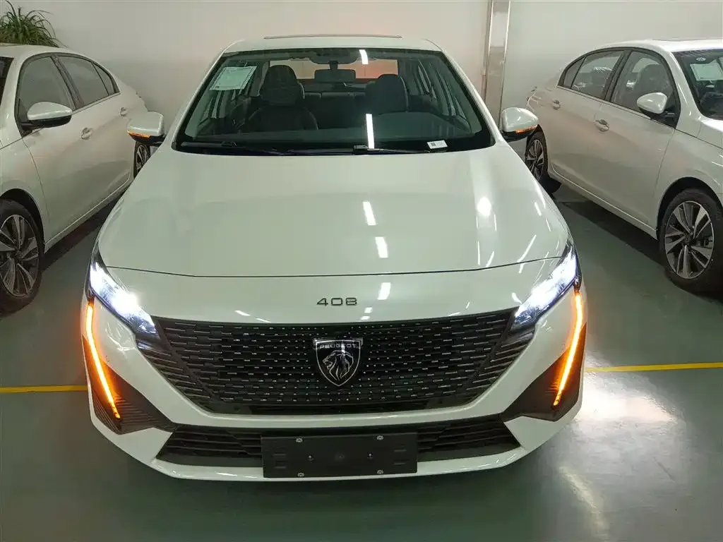 Peugeot 408 2025 из CN, фото 3