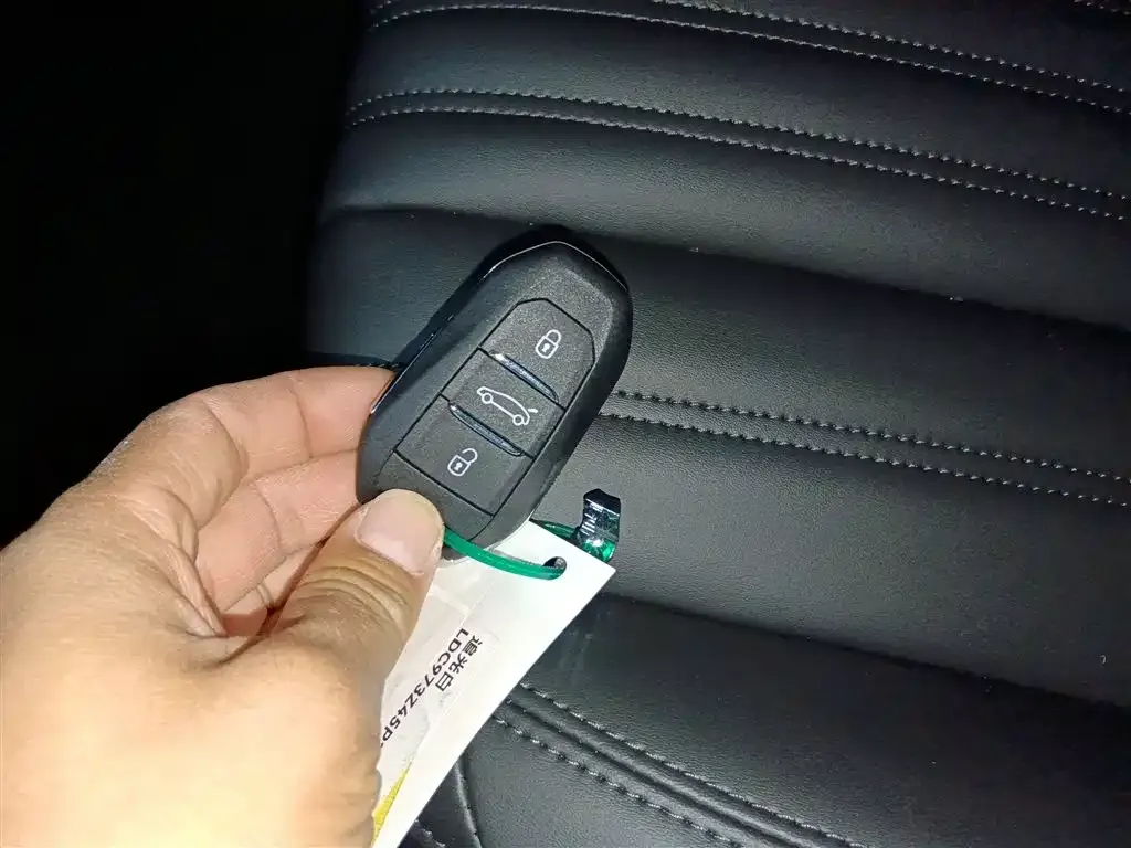 Peugeot 408 2025 из CN, фото 9