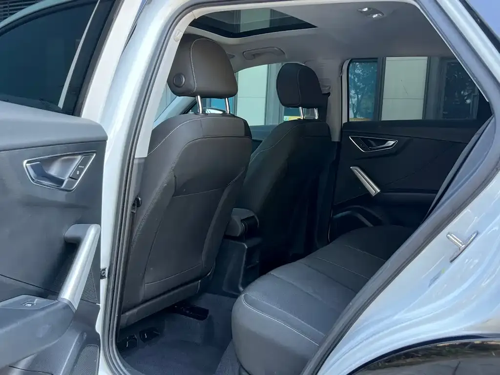 Audi Q2L 2021 из CN, фото 6