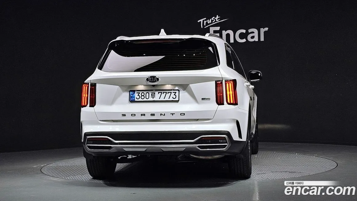 Kia Sorento — фото 4