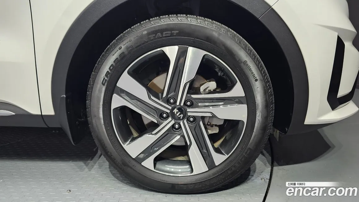 Kia Sorento — фото 5