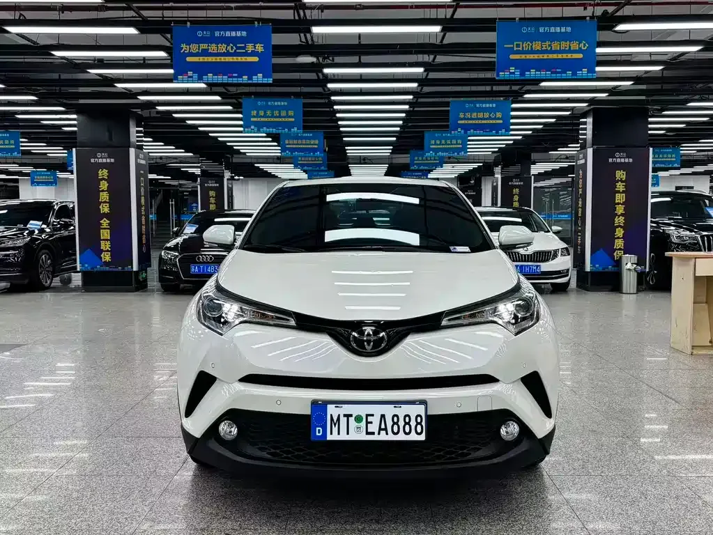 Toyota C-HR — фото 2