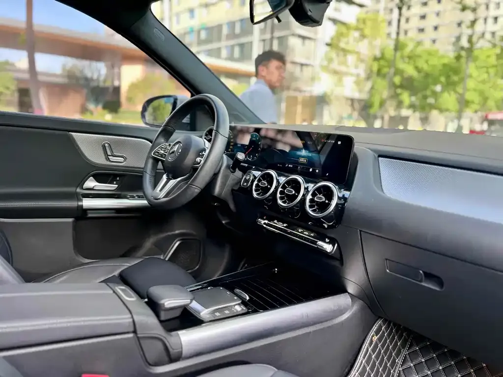 Mercedes-Benz GLA 2023 из CN, фото 9