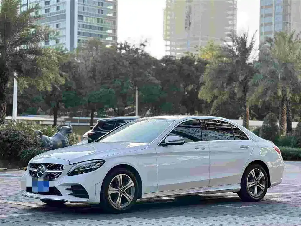 Mercedes-Benz C-Class — фото 1