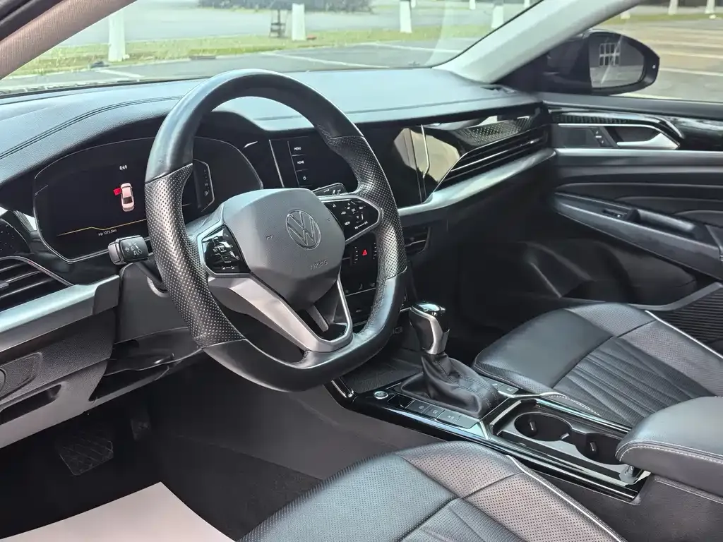 Volkswagen Passat 2023 из CN, фото 9