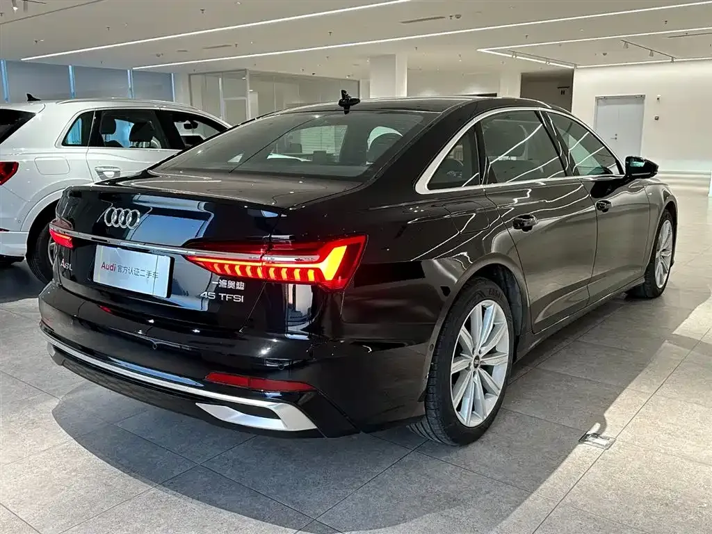 Audi A6L — фото 7