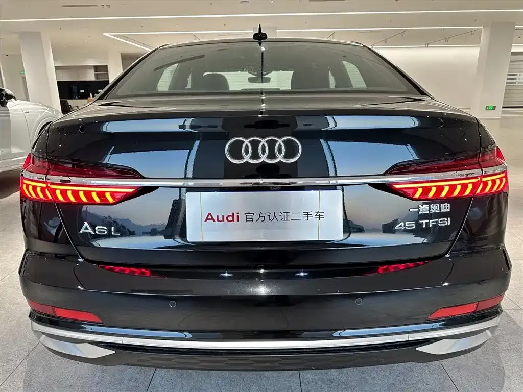 Audi A6L — фото 8