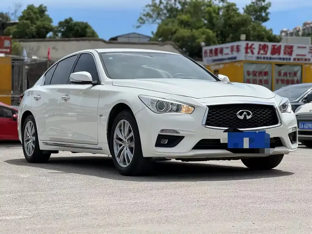 Infiniti Q50L — фото 3