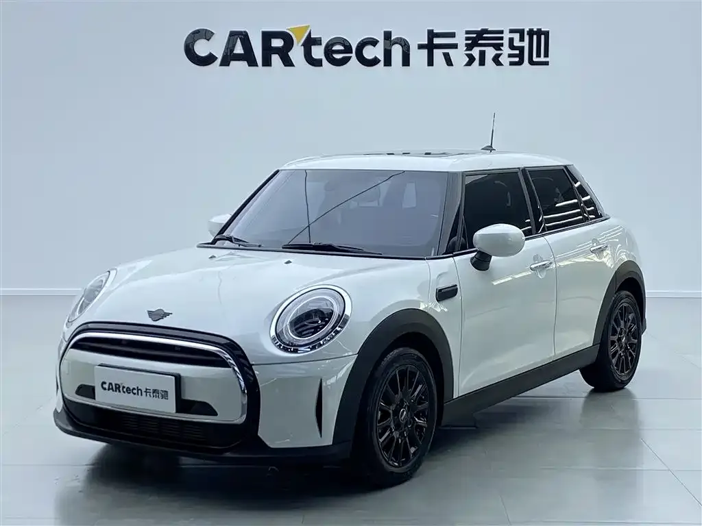 MINI Cooper (3-door) — фото 1