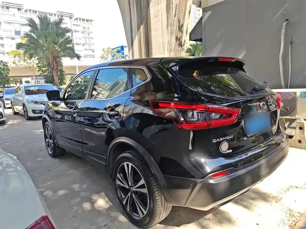 Nissan Qashqai — фото 5