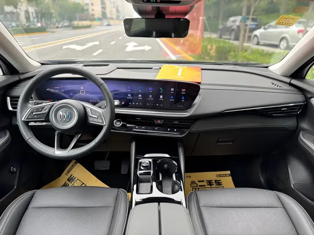 Buick Envision Plus — фото 6