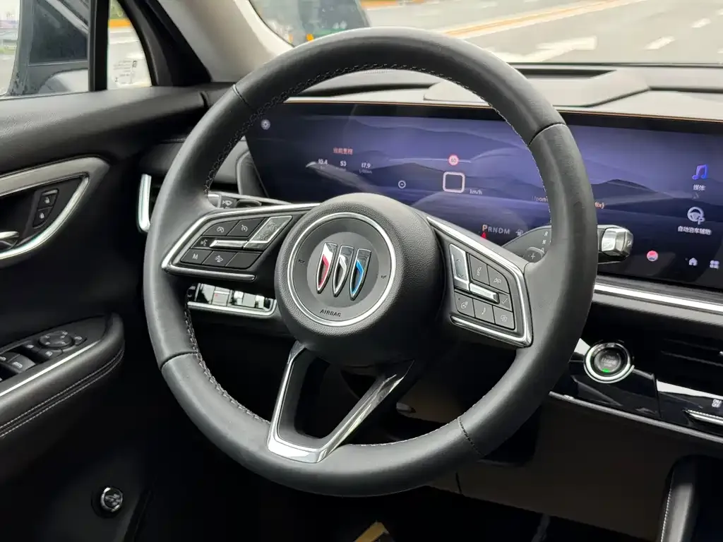 Buick Envision Plus — фото 8