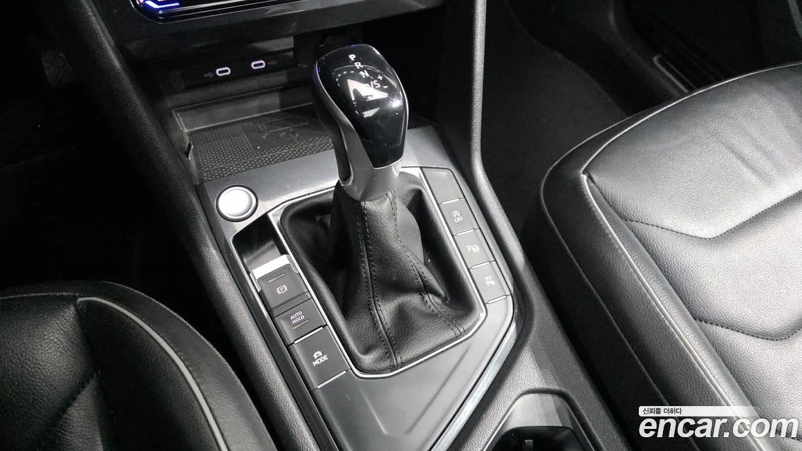 Volkswagen Tiguan — фото 9