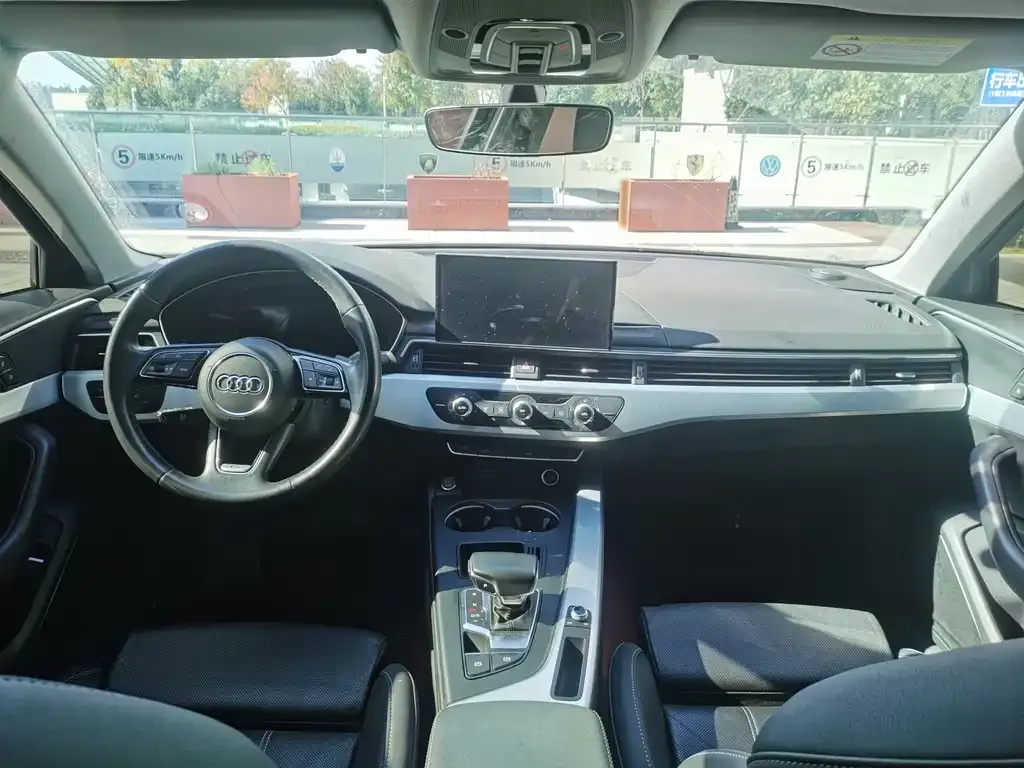 Audi A4L 2022 из CN, фото 5