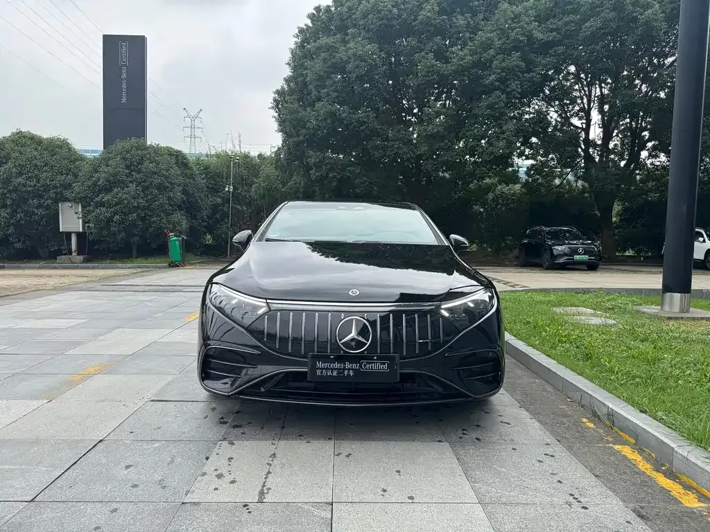 Mercedes-Benz EQS AMG — фото 2