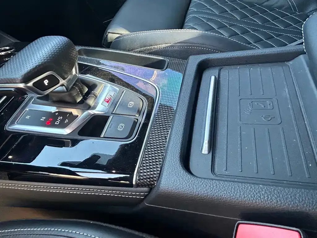 Audi SQ5 2022 из CN, фото 8