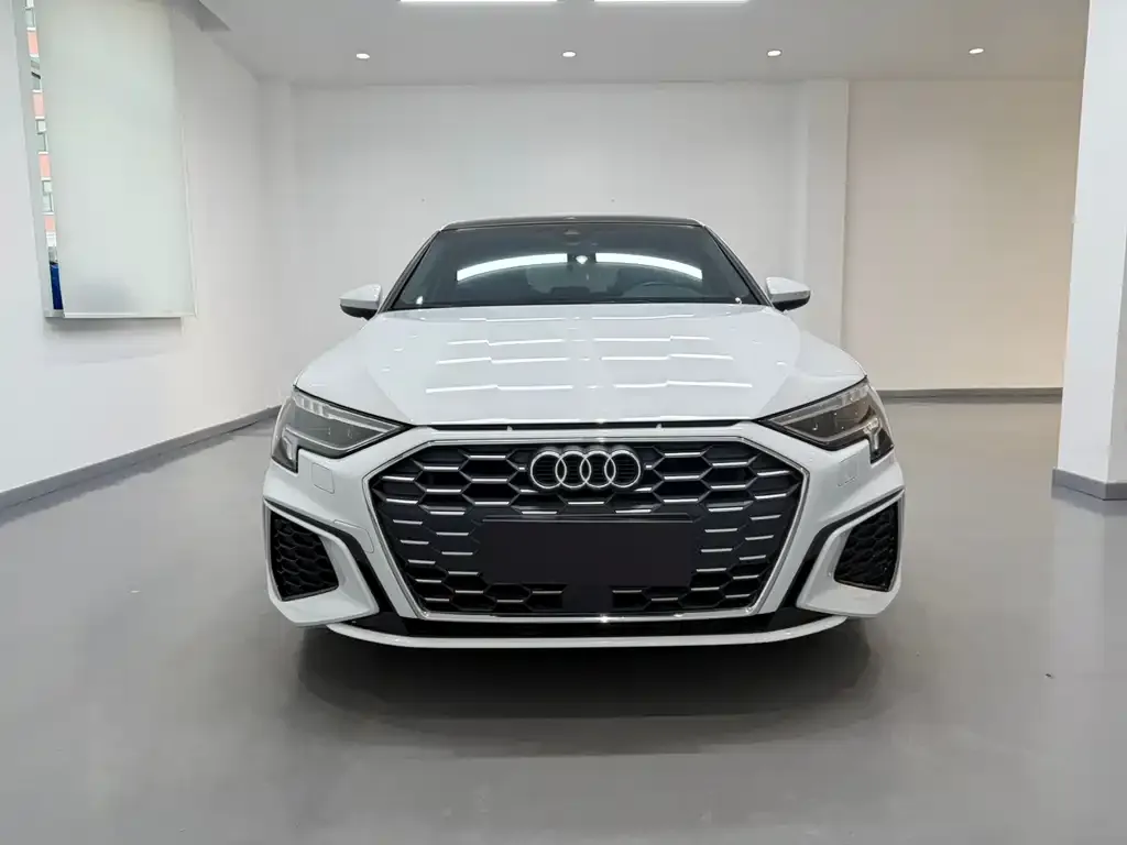 Audi A3 2021 из CN, фото 2