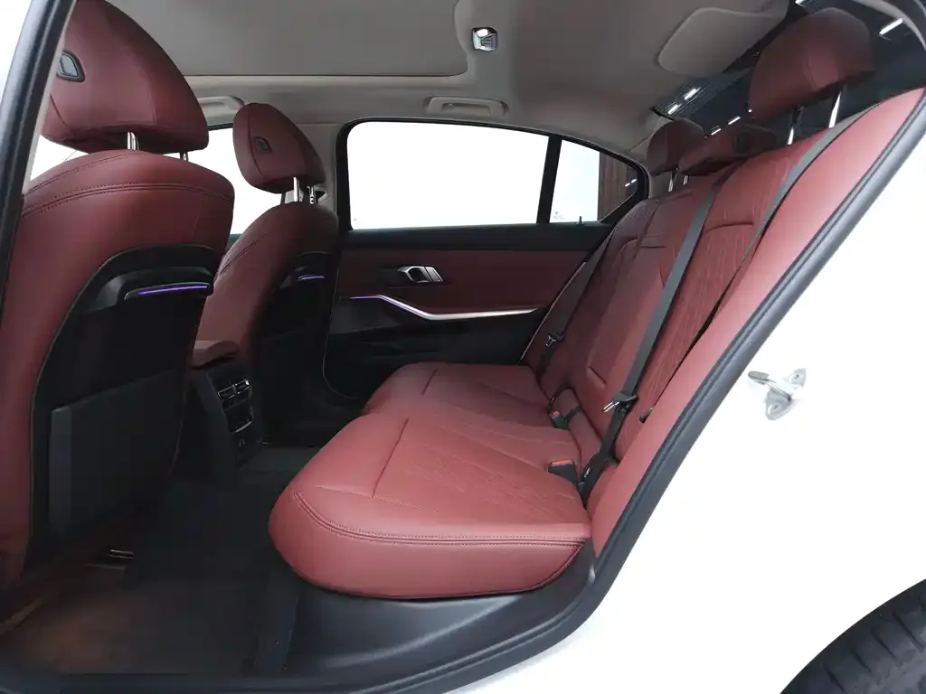 BMW 3 Series 2022 из CN, фото 9