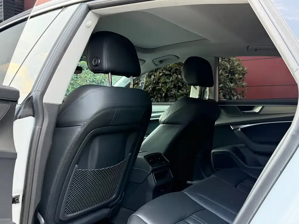 Audi A7 2021 из CN, фото 10