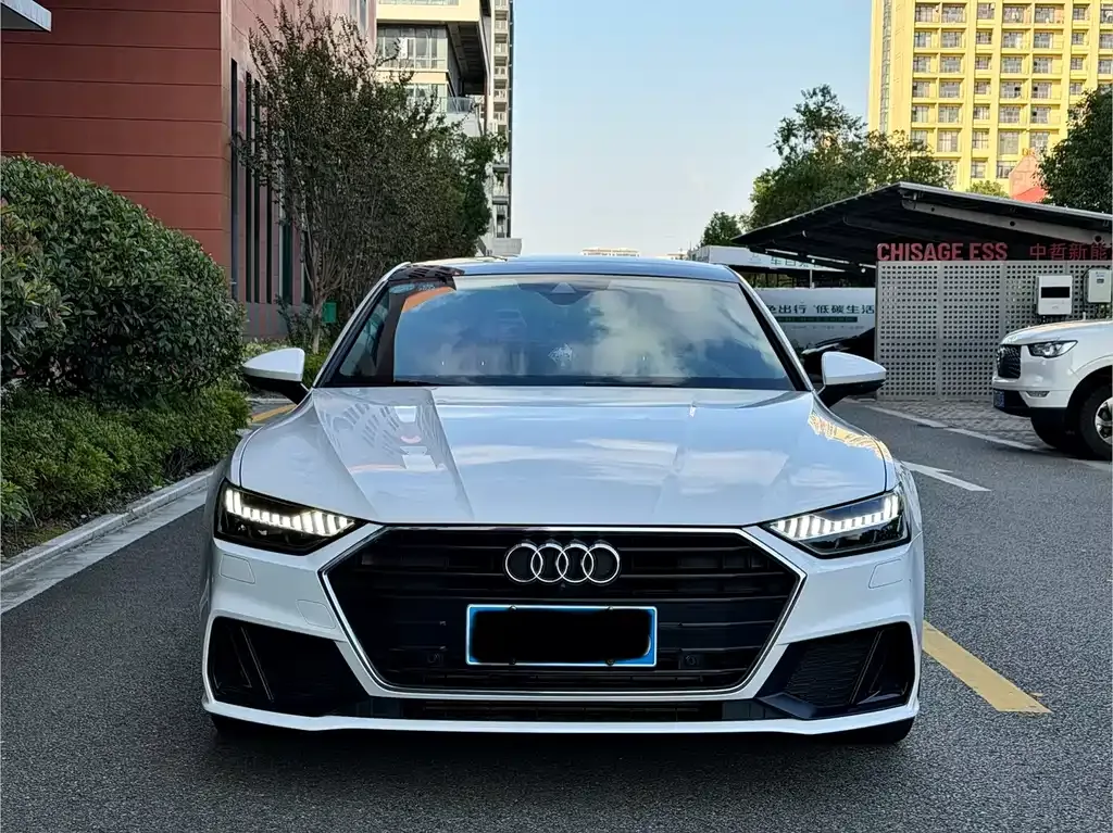 Audi A7 2021 из CN, фото 2
