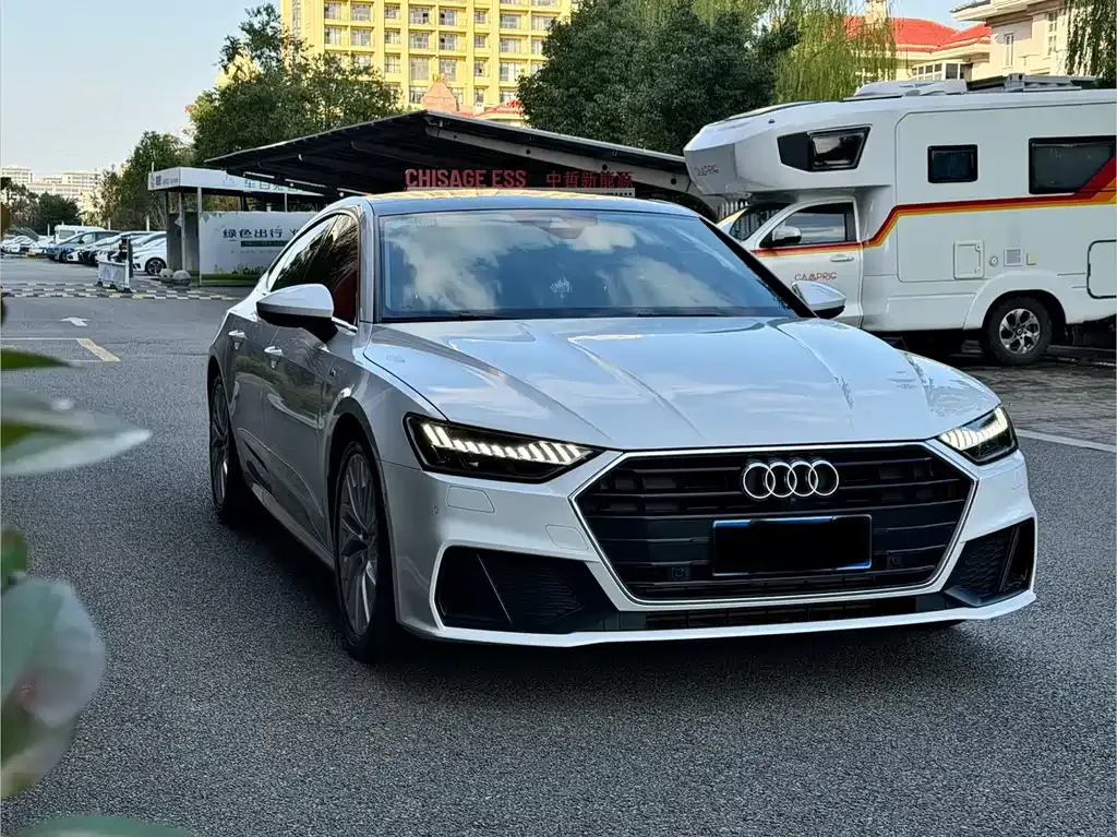 Audi A7 2021 из CN, фото 3