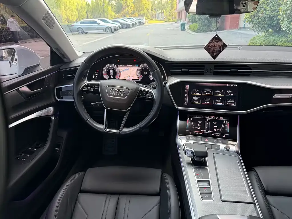 Audi A7 2021 из CN, фото 6